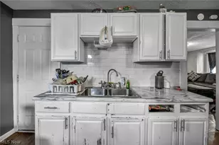 228 Gates, Elyria, OH 44035 - Photo 12