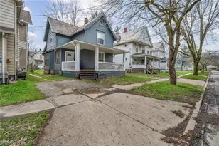 228 Gates, Elyria, OH 44035 - Photo 2