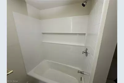 5885 Youngstown Hubbard Road, Hubbard, OH 44425 - Photo 4