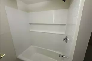 5885 Youngstown Hubbard Rd, Hubbard, OH 44425 - Photo 4