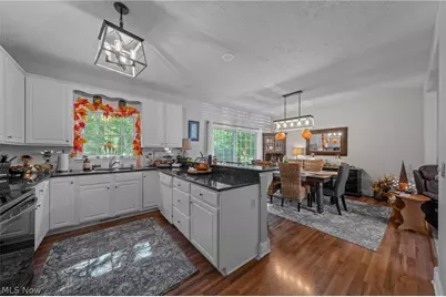 3953 Hilltop Drive, Vermilion, OH 44089 - Photo 4