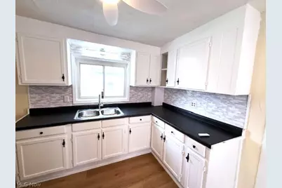 276 Orange Street, Conneaut, OH 44030 - Photo 8