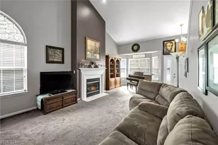 2640 Edgebrook Crossing, Twinsburg, OH 44087 - Photo 4