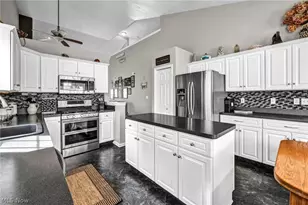 2640 Edgebrook Crossing, Twinsburg, OH 44087 - Photo 8