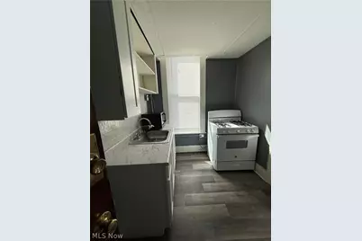 320 Woodlawn Avenue #5, Zanesville, OH 43701 - Photo 4