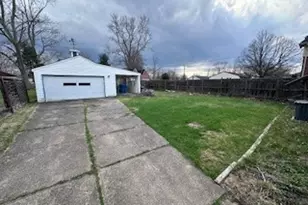 10801 Blossom Ave, Parma, OH 44130 - Photo 14