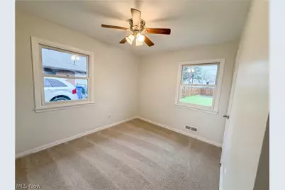 4506 Silverdale Road, North Olmsted, OH 44070 - Photo 14