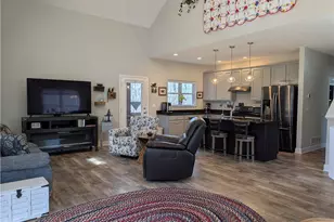 10073 Dunlap Rd, Cambridge, OH 43725 - Photo 8