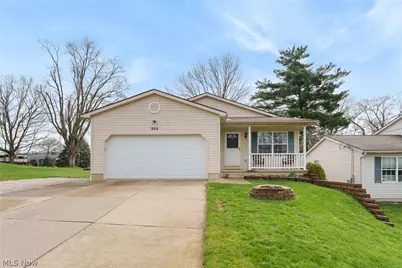 984 Delmont Avenue NW, Massillon, OH 44647 - Photo 1