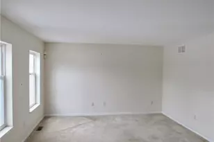 1609 E 66th St, Loveland, OH 44103 - Photo 6