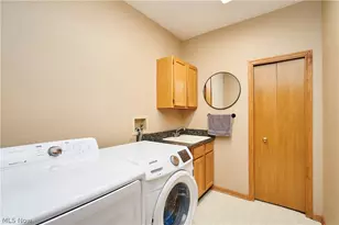 14742 King Arthurs Ct, North Royalton, OH 44133 - Photo 12