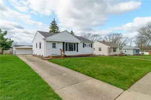 11121 Gabriella Dr, Parma, OH 44130 - Photo 24