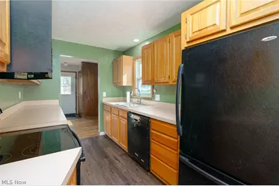 11121 Gabriella Drive, Parma, OH 44130 - Photo 4
