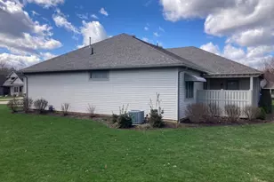 1335 Meadowbrook Dr, Dover, OH 44622 - Photo 4