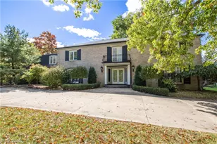 18220 Parkland Dr, Huber Heights, OH 44122 - Photo 2