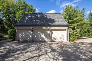 18220 Parkland Dr, Huber Heights, OH 44122 - Photo 4