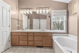 1181 Hamilton Dr, Grandview Heights, OH 44147 - Photo 26