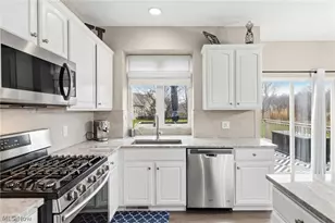 1181 Hamilton Dr, Grandview Heights, OH 44147 - Photo 10