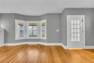 13409 S Parkway Dr, Garfield Heights, OH 44105 - Photo 4