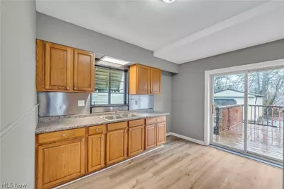 13409 S Parkway Drive, Garfield Heights, OH 44105 - Photo 14