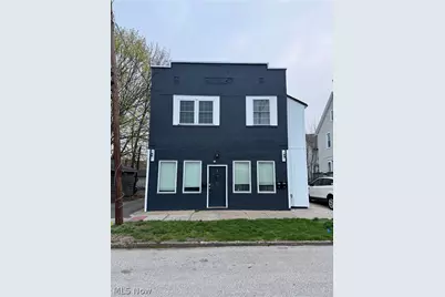 667 W Park Avenue, Barberton, OH 44203 - Photo 2