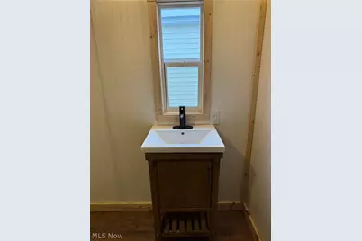 9735 Chillicothe Road, Kirtland, OH 44094 - Photo 18