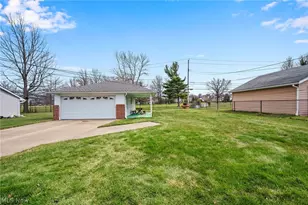 1849 Empire Rd, Wickliffe, OH 44092 - Photo 2