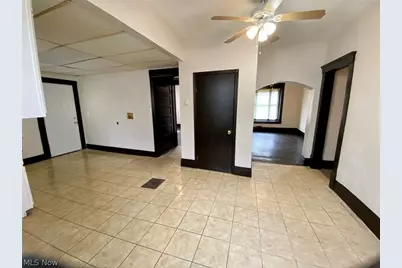 390 Doyle Street, Akron, OH 44303 - Photo 6