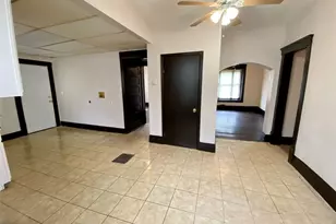 390 Doyle St, Akron, OH 44303 - Photo 6