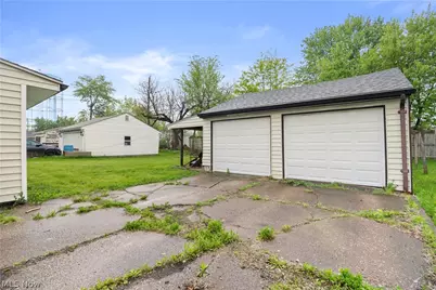 547 Willow Park Road, Elyria, OH 44035 - Photo 32
