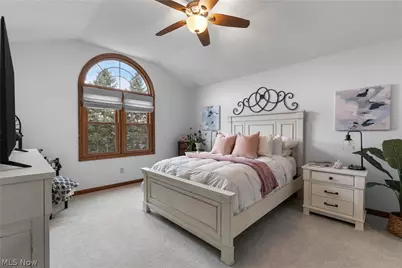 6373 Harbor Drive NW, Canton, OH 44718 - Photo 18