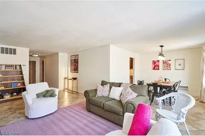 18975 Van Aken Boulevard #411, Huber Heights, OH 44122 - Photo 4