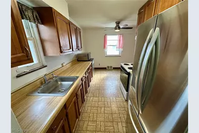 24251 Puritan Road, Euclid, OH 44123 - Photo 10