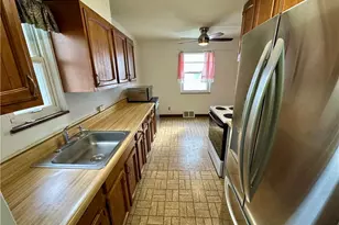 24251 Puritan Rd, Euclid, OH 44123 - Photo 10