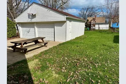 24251 Puritan Road, Euclid, OH 44123 - Photo 6