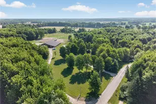 1315 Morning Star Dr, Roaming Shores, OH 44084 - Photo 2