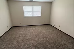 1060 Brandywine Blvd, Zanesville, OH 43701 - Photo 2