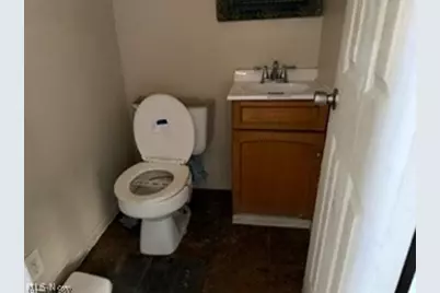 810 N 6th Avenue, Steubenville, OH 43952 - Photo 8