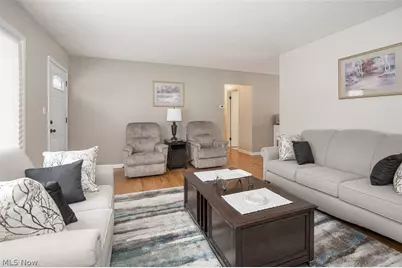 24634 Staghorn Drive, Huber Heights, OH 44146 - Photo 2