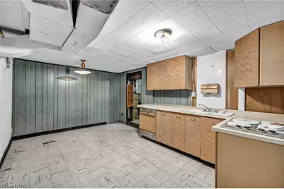 237 Spriggel Drive, Munroe Falls, OH 44262 - Photo 32