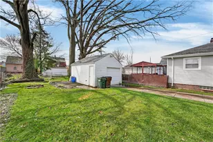 2819 Tuxedo Ave, Parma, OH 44134 - Photo 6
