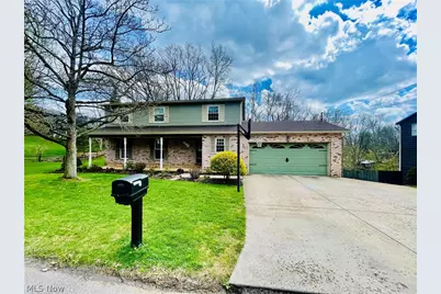 207 N Hills Dr, Parkersburg, WV 26104 - Photo 1