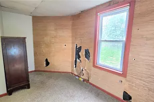 104 W Spring St, Marietta, OH 45750 - Photo 10