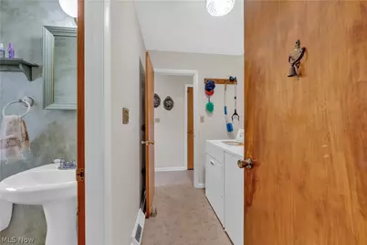 24292 Forestview Drive, Columbia Station, OH 44028 - Photo 32