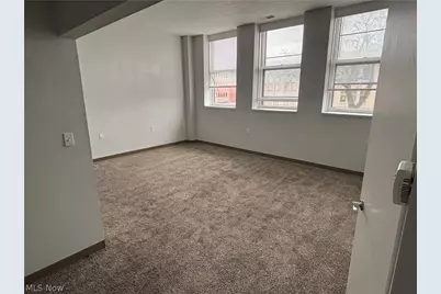 59 Lincoln Way E #302, Massillon, OH 44646 - Photo 2