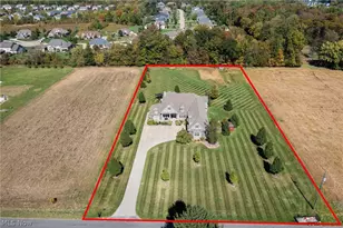 577 Lyonswood Dr, Hinckley, OH 44233 - Photo 2