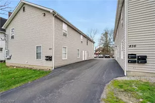 832 Michigan Ave, Youngstown, OH 44504 - Photo 2