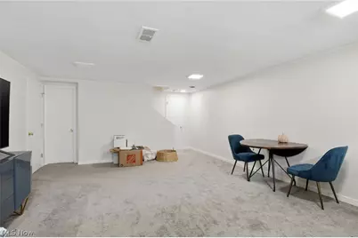 23250 Fairmount Boulevard, Huber Heights, OH 44122 - Photo 38