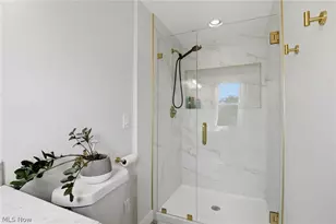 23250 Fairmount Blvd, Huber Heights, OH 44122 - Photo 32