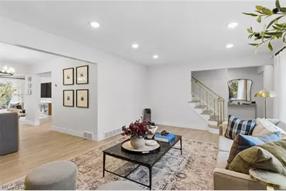 23250 Fairmount Boulevard, Huber Heights, OH 44122 - Photo 6